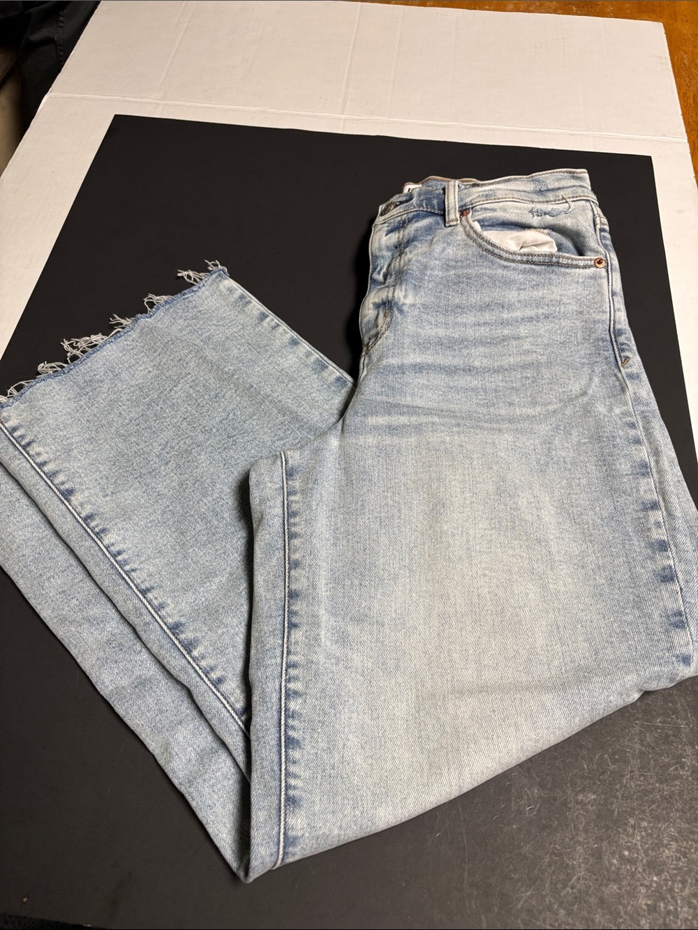 Light Wash Wide-Leg Women’s Jeans